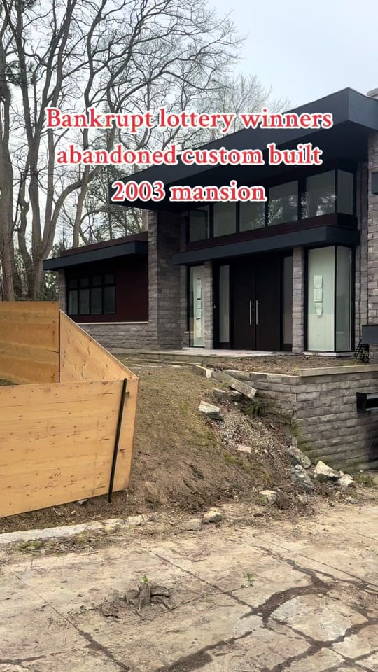 Post 9 by Urbex Ontario on TikTok (video)