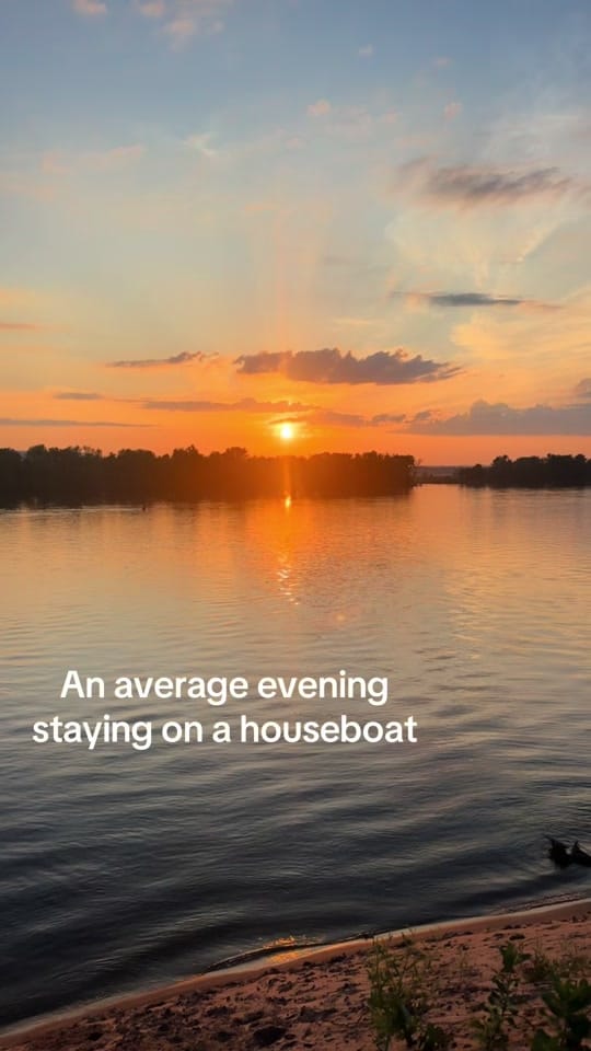 Post 3 by funsun.houseboats on TikTok (video)