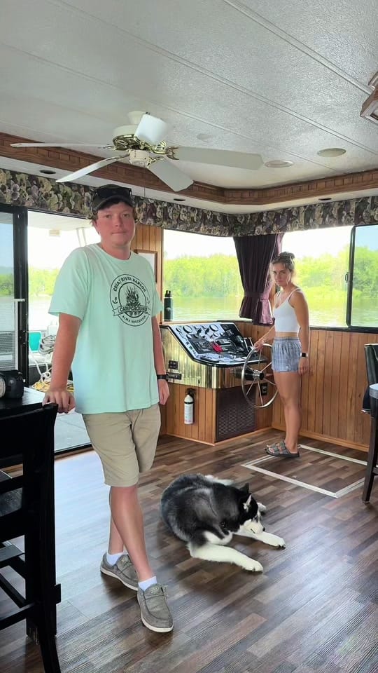 Post 7 by funsun.houseboats on TikTok (video)