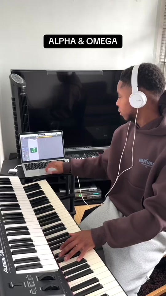 Post 5 by Jay DX on TikTok (video)