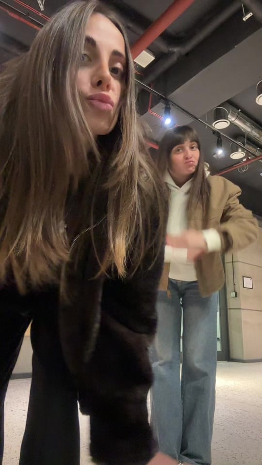 Post 7 by LIZY on TikTok (video)