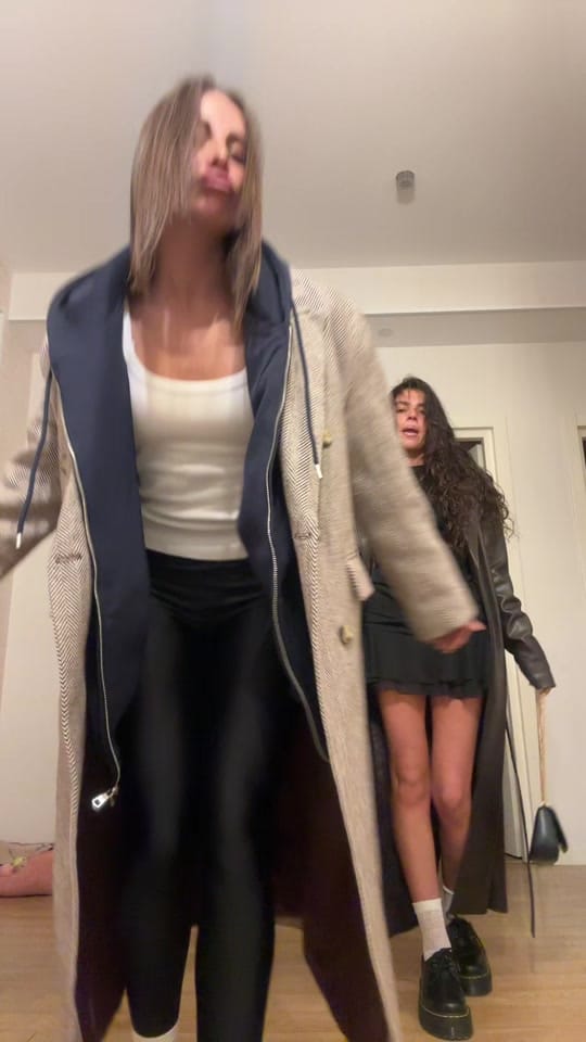 Post 6 by LIZY on TikTok (video)