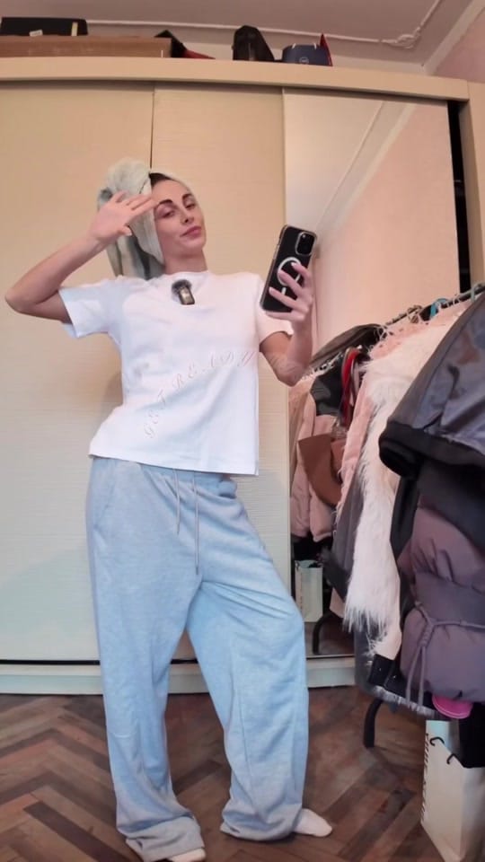 Post 9 by LIZY on TikTok (video)