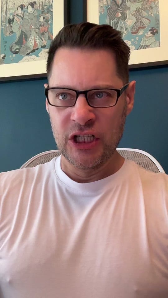 Post 6 by D A V I D on TikTok (video)