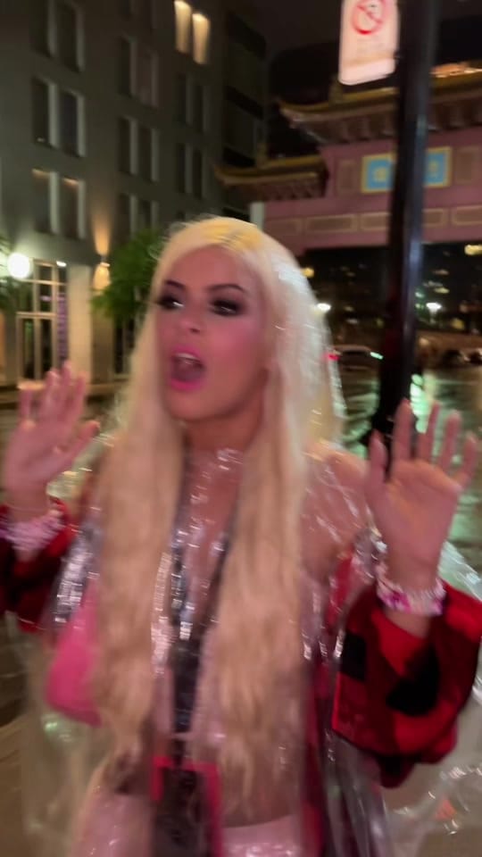 Post 5 by Vicki Valiant💗Twitch Streamer on TikTok (video)