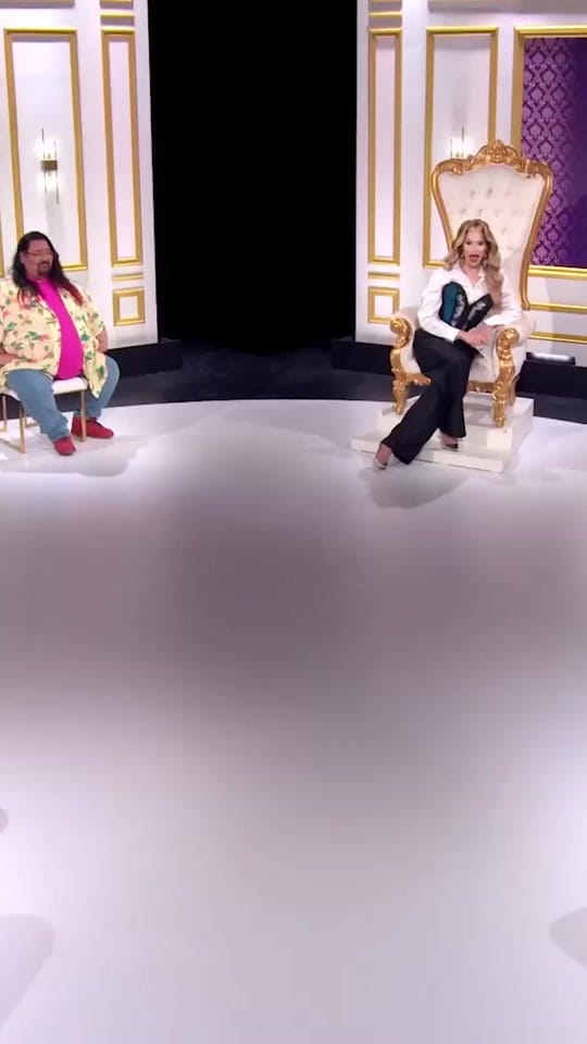 Post 4 by 1Queen5Queers on TikTok (video)