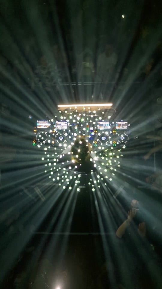 Post 1 by 1991music on TikTok (video)