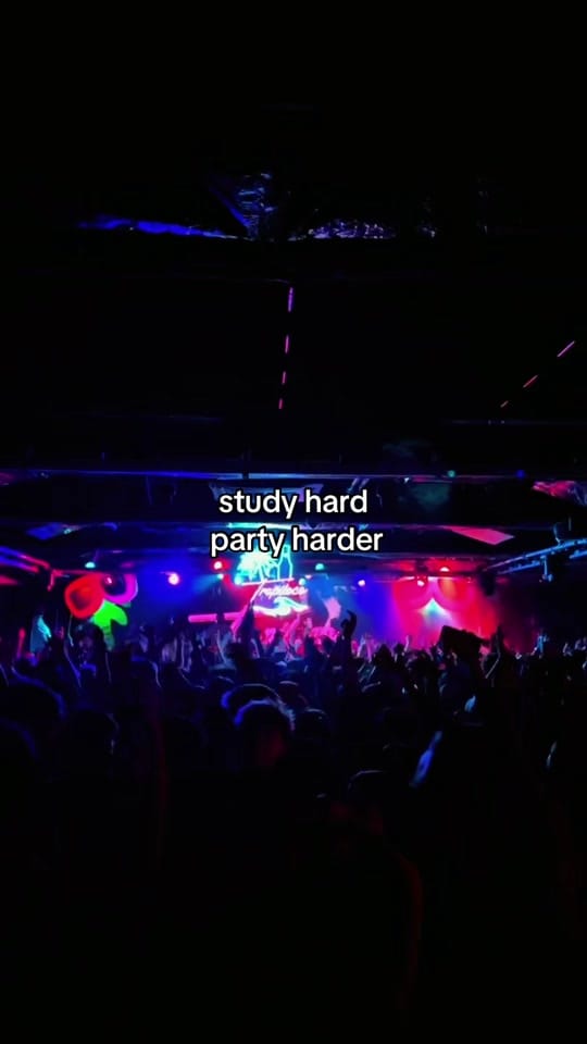 Post 4 by Loosedays on TikTok (video)