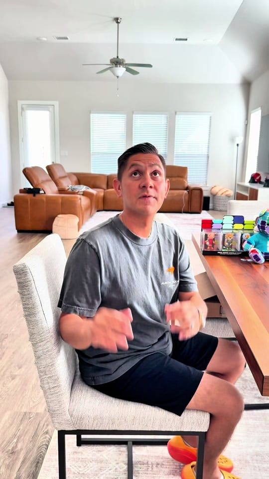 Post 8 by Luis on TikTok (video)