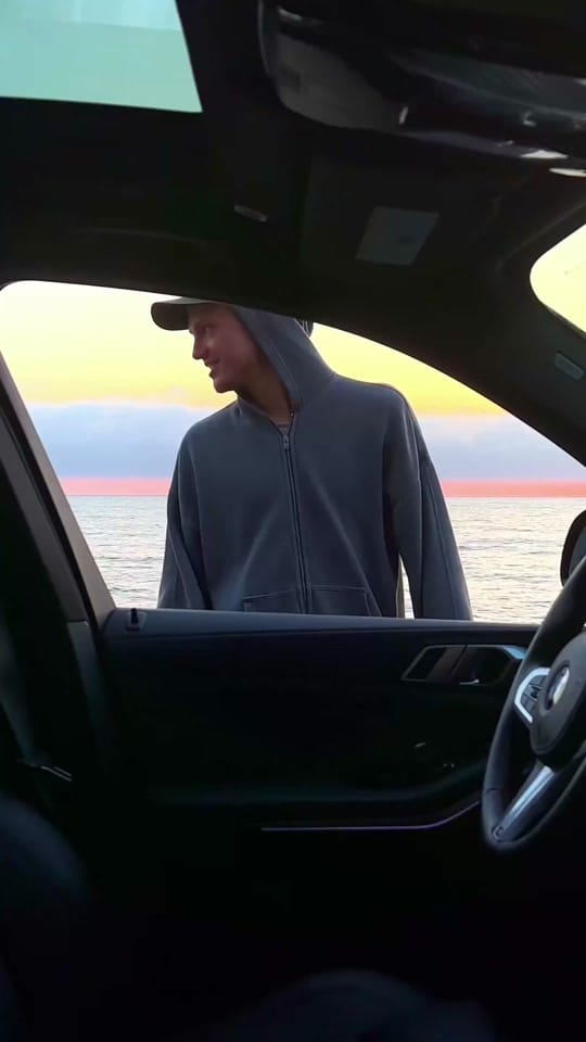 Post 7 by Gio Dara on TikTok (video)