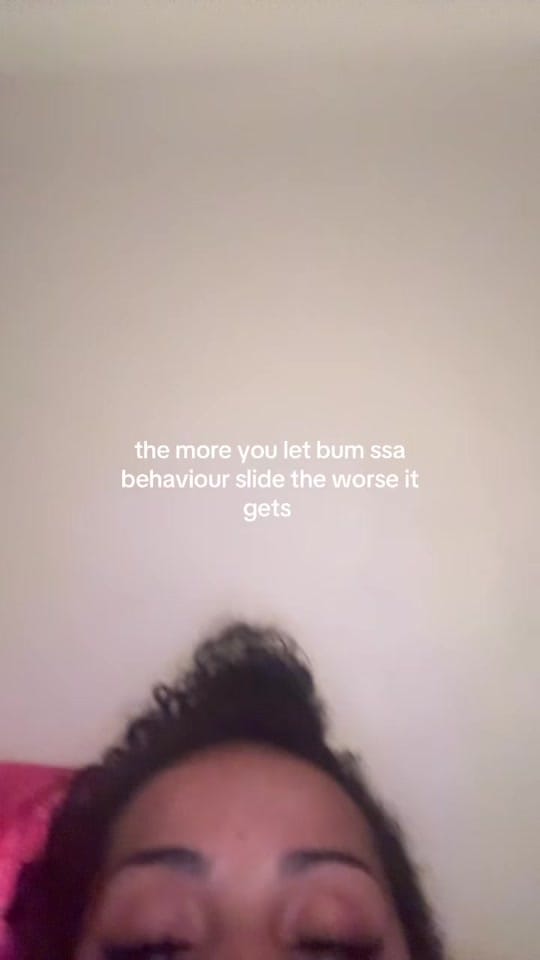 Post 5 by ELLENIA MIONI on TikTok (video)