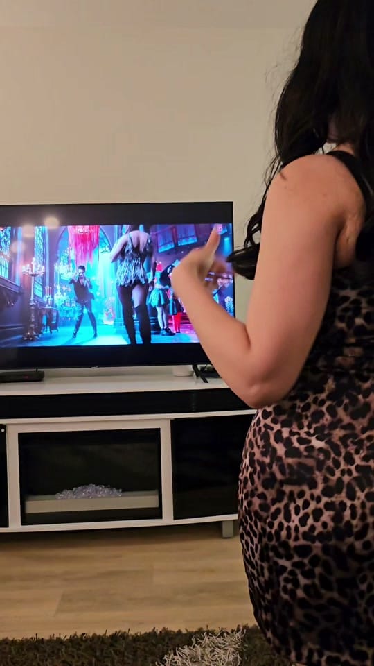 Post 10 by Tina on TikTok (video)