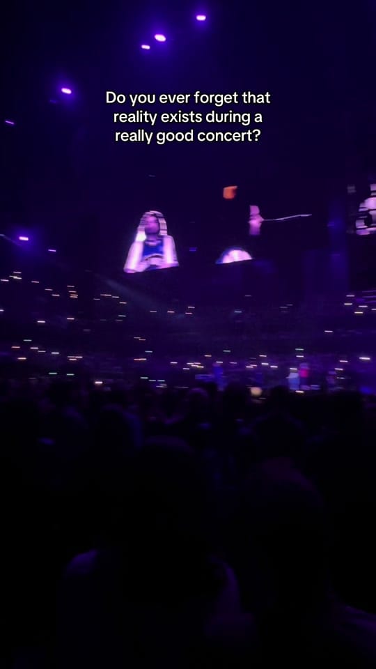 Post 1 by Kamila Z. on TikTok (video)