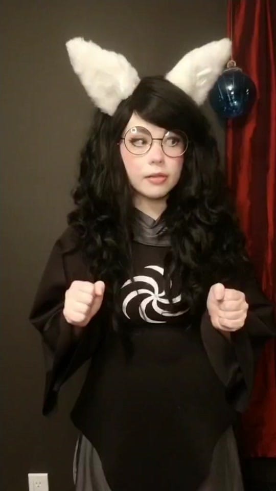 Post 2 by 🌙 ria 🎪 on TikTok (video)