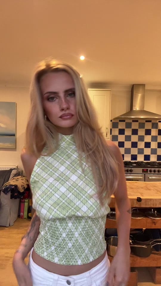 Post 6 by Pops˚.*༄✾༉🃌‧₊˚✧*⋆ on TikTok (video)