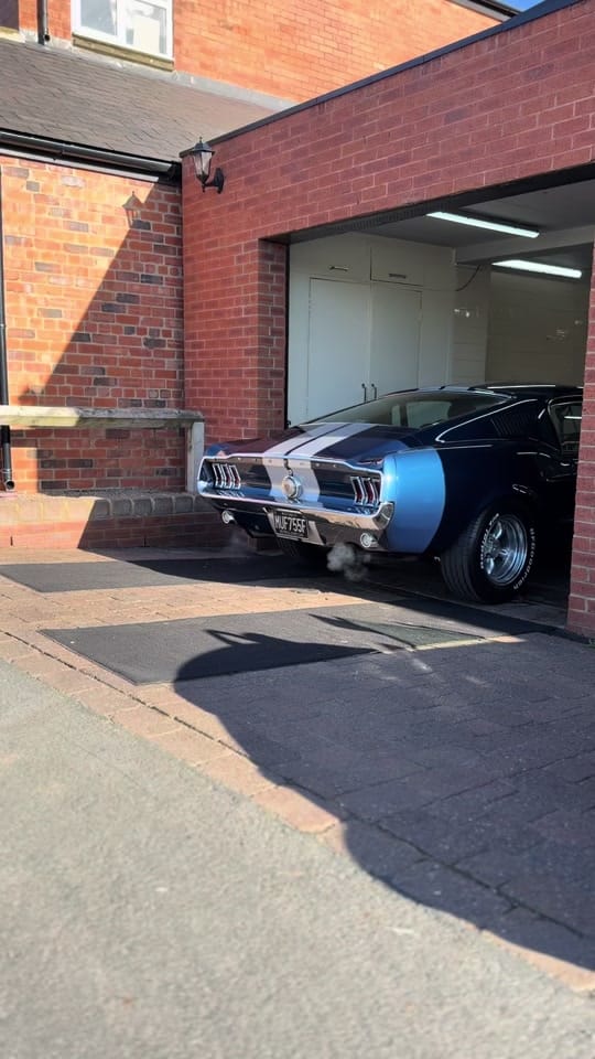 Post 4 by Retro Classic Car on TikTok (video)