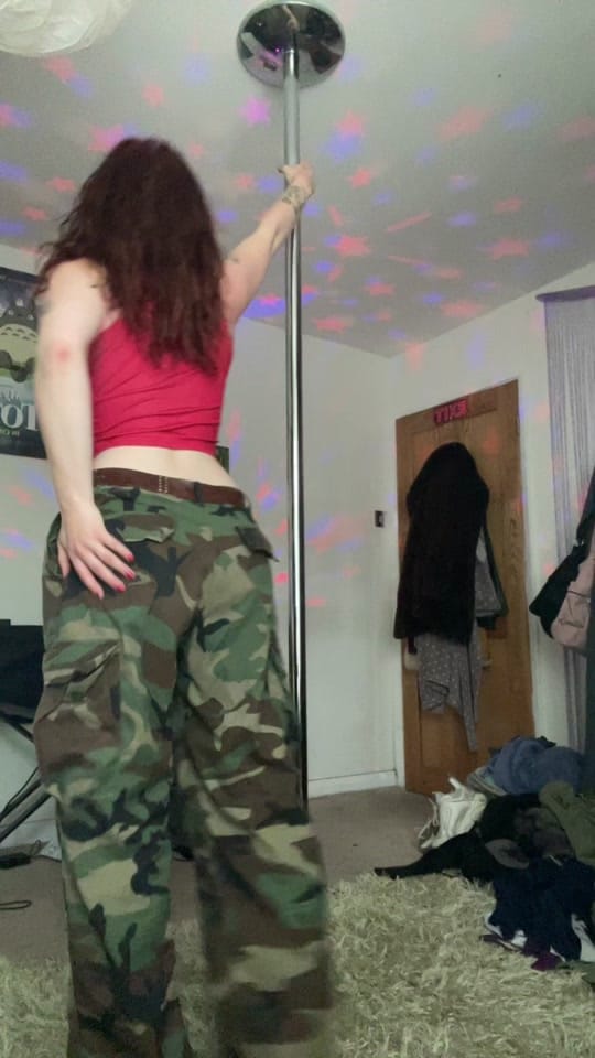 Post 3 by Mia Brown on TikTok (video)