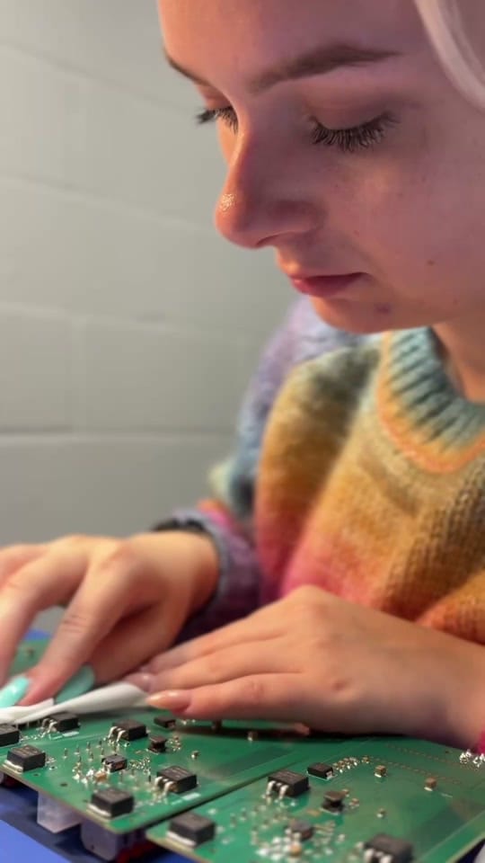 Post 5 by nes on TikTok (video)