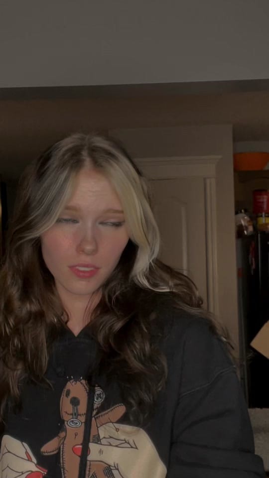 Post 3 by Sydney Hunter on TikTok (video)