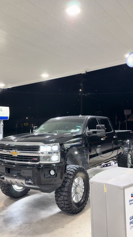 Post 3 by Drake on TikTok (video)