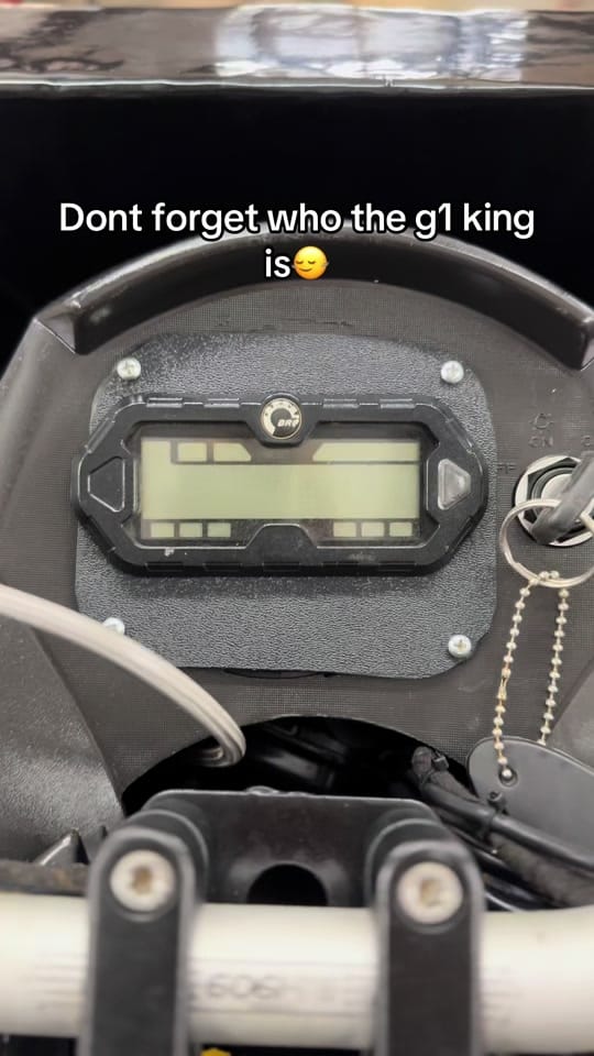 Post 6 by Drake on TikTok (video)