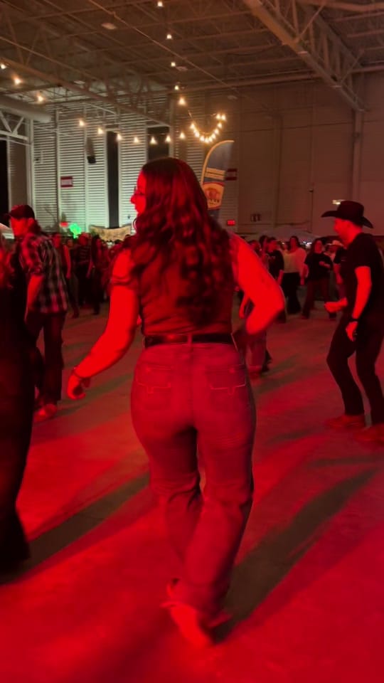 Post 1 by Myriam Ménard on TikTok (video)