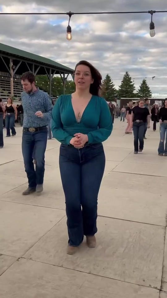 Post 8 by Myriam Ménard on TikTok (video)