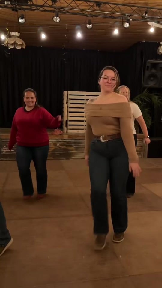 Post 3 by Myriam Ménard on TikTok (video)