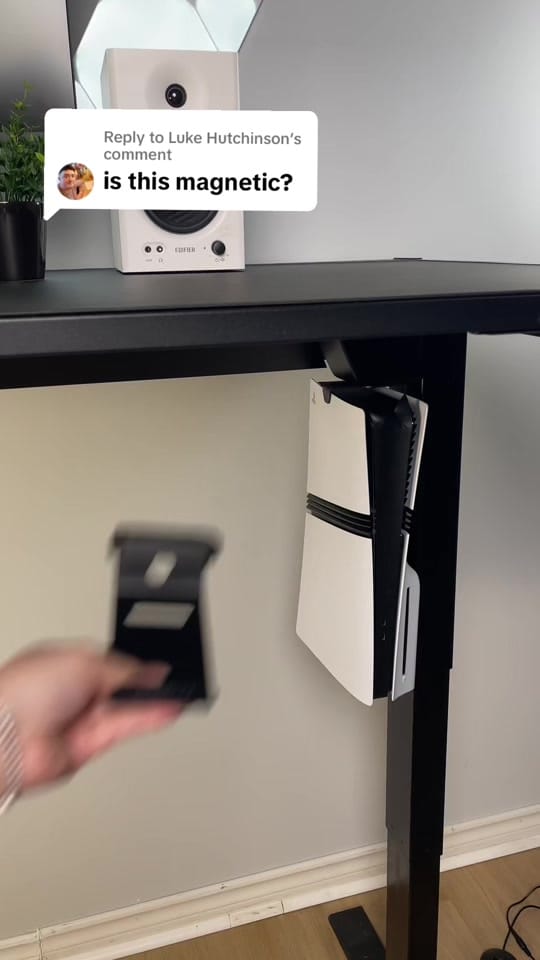 Post 2 by Glistco on TikTok (video)