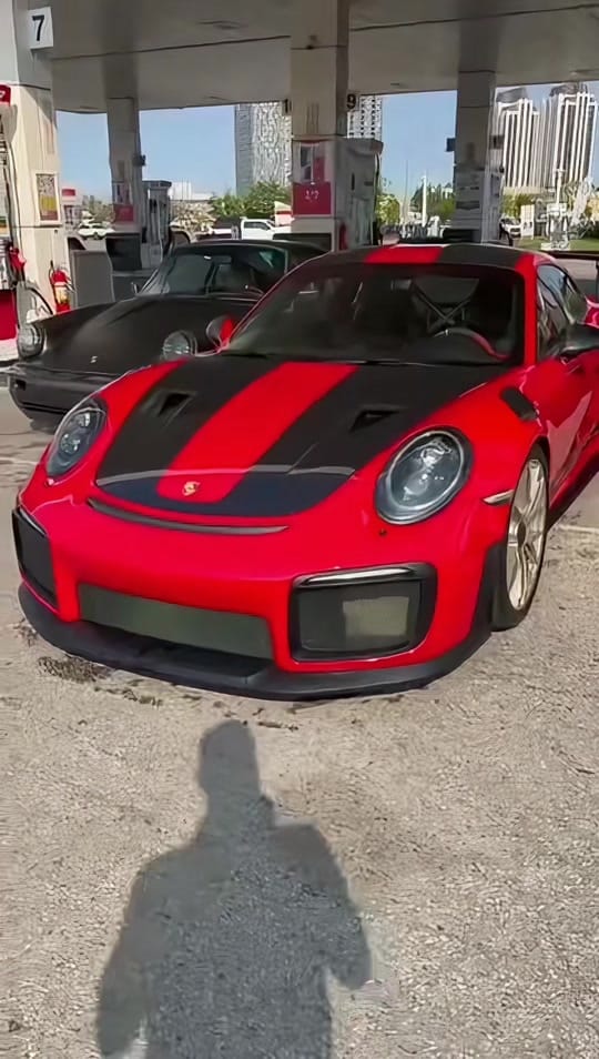 Post 6 by Manuel on TikTok (video)