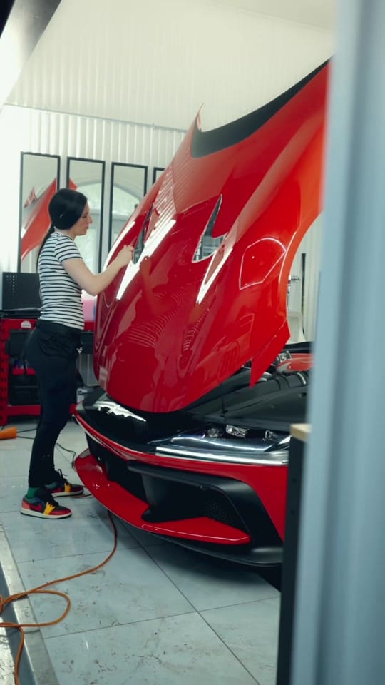 Post 1 by ExclusivAutomotiv on TikTok (video)
