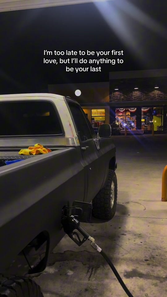 Post 10 by Max on TikTok (video)