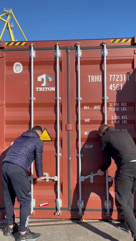 Post 10 by Exclusive Cars & Shipping on TikTok (video)