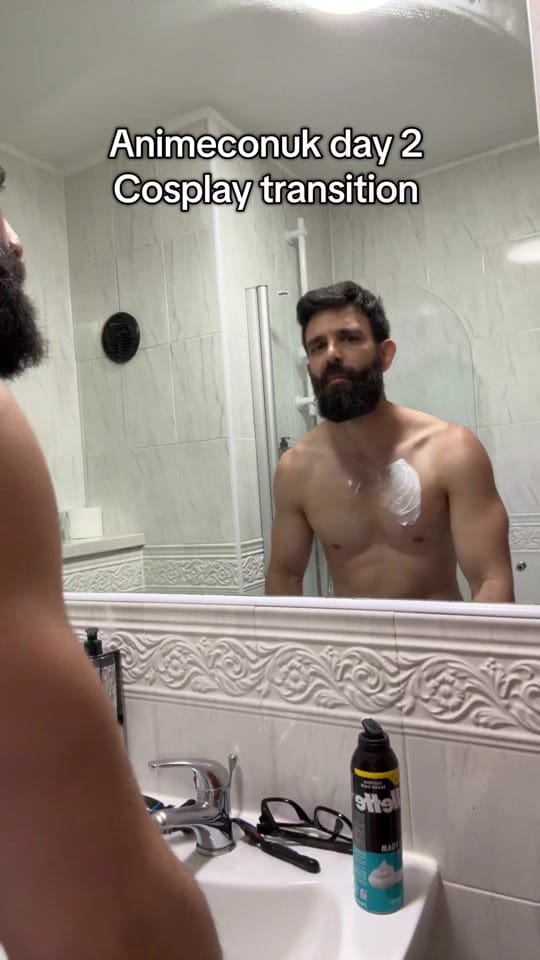 Post 3 by snake.cosplay on TikTok (video)
