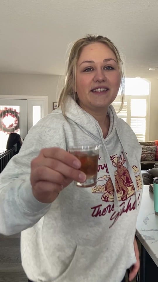 Post 5 by Mikaela Sebel on TikTok (video)