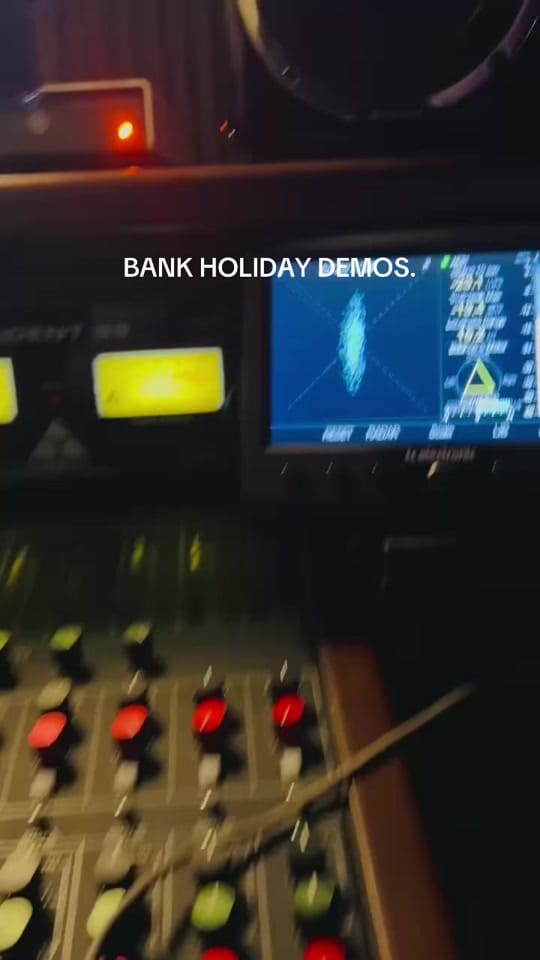 Post 7 by B I C E P on TikTok (video)