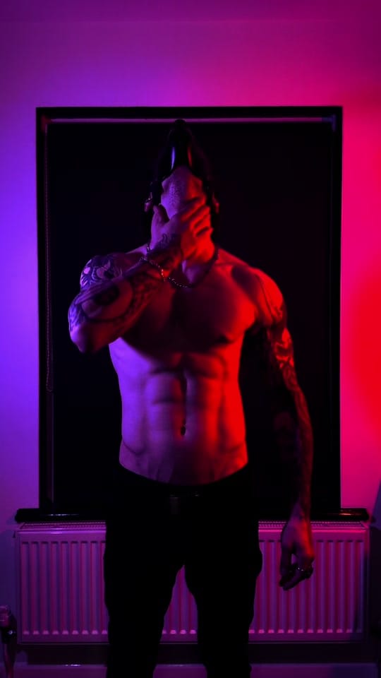 Post 9 by Sam Fresh on TikTok (video)