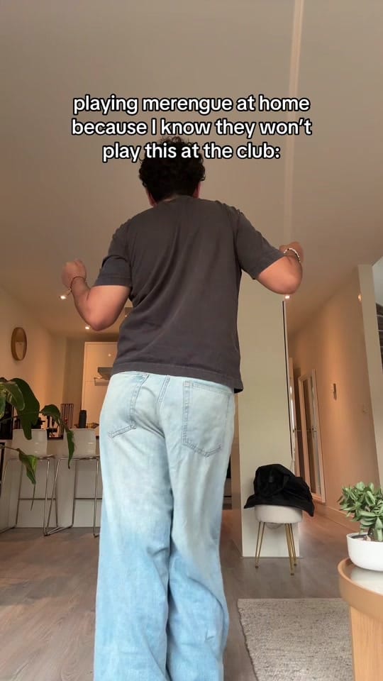 Post 5 by Ivan Andres Caballero Sanchez on TikTok (video)
