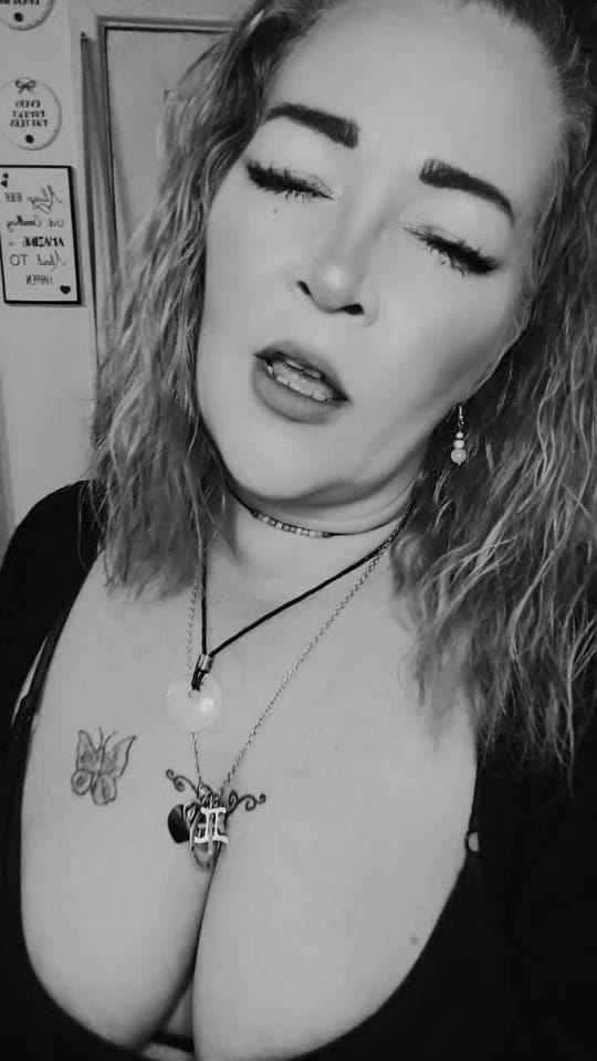 Post 9 by 🏳️‍🌈❤🧡💛Sara💚💙💜🏳️‍🌈 on TikTok (video)