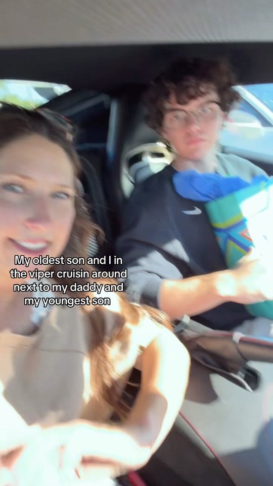 Post 1 by Alivia Snow on TikTok (video)