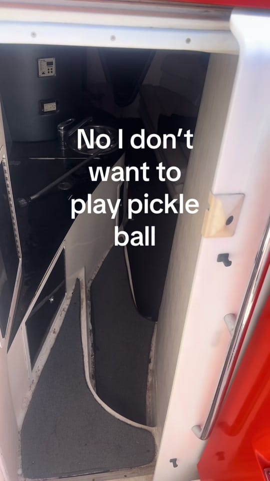 Post 7 by Alivia Snow on TikTok (video)