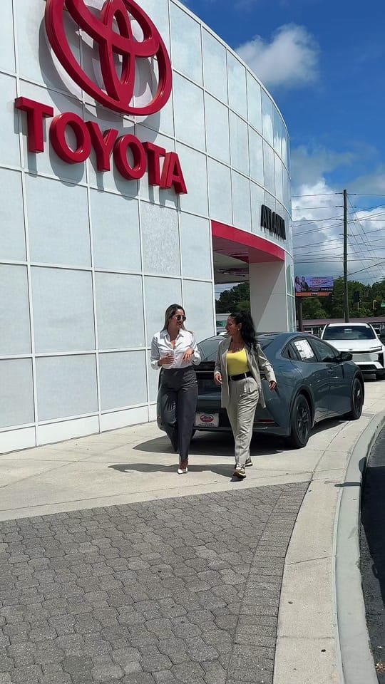 Post 5 by Emilia Chavez on TikTok (video)