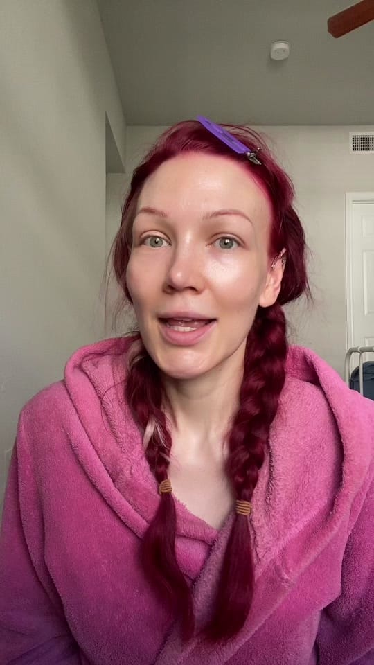 Post 1 by Miss Stella Starbrite on TikTok (video)