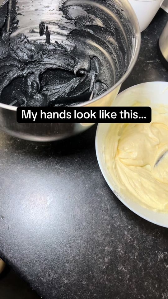 Post 8 by Dessertsbyeliza 🧁 on TikTok (video)