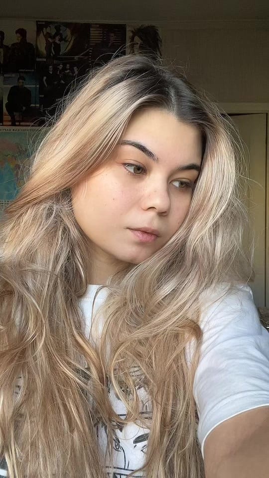 Post 2 by Nana😸 on TikTok (video)
