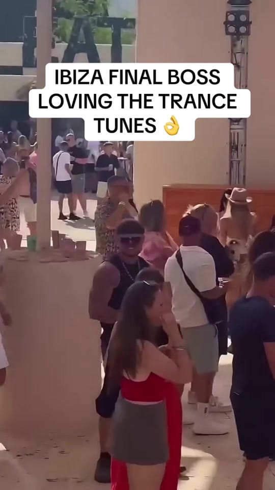 Post 8 by Liam Melly on TikTok (video)