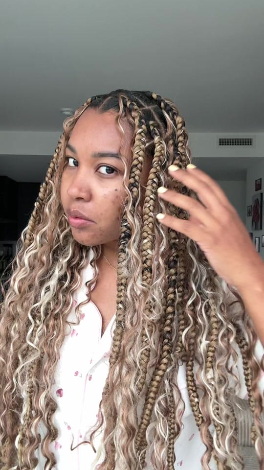 Post 2 by Alanis on TikTok (video)