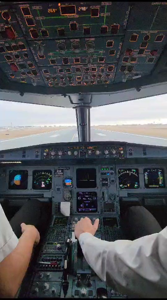 Post 8 by Aviationclipz on TikTok (video)