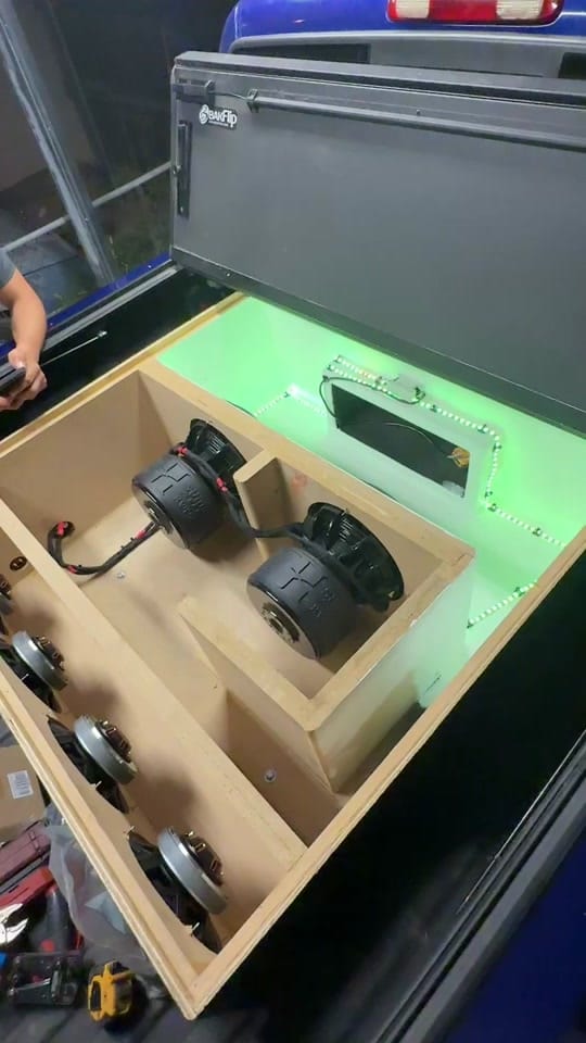 Post 1 by chapo.lsx on TikTok (video)