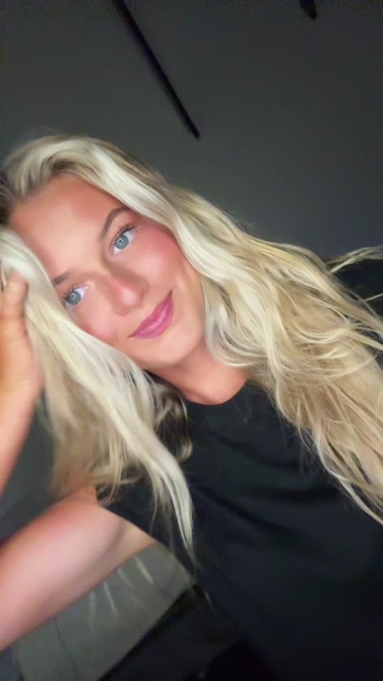 Post 2 by lun👙💓🫧 on TikTok (video)